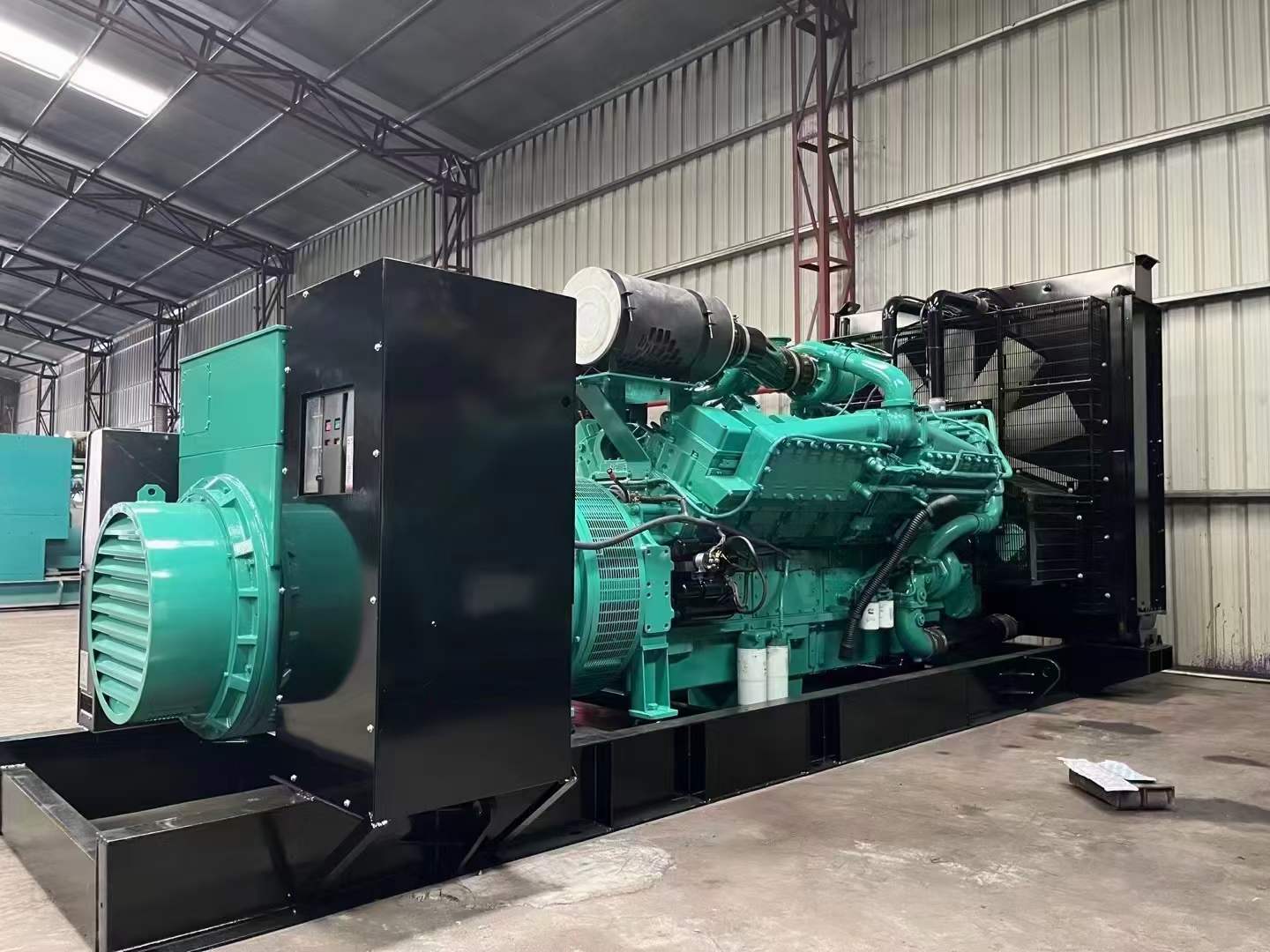 黑河如何降低 800kW 柴油发电机输出电流的波动？